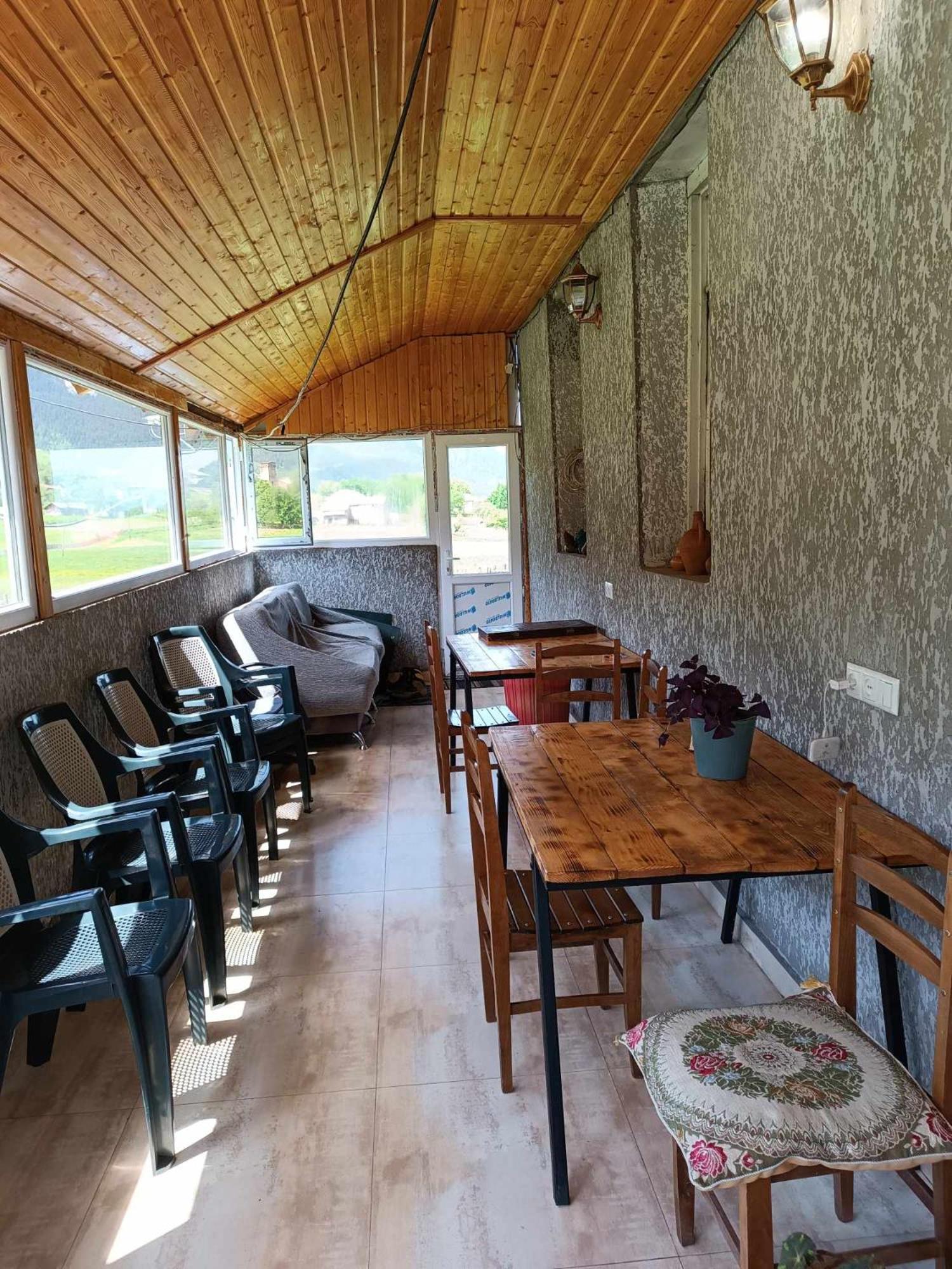 Guest House In Zhabeshi Lali Luaran gambar