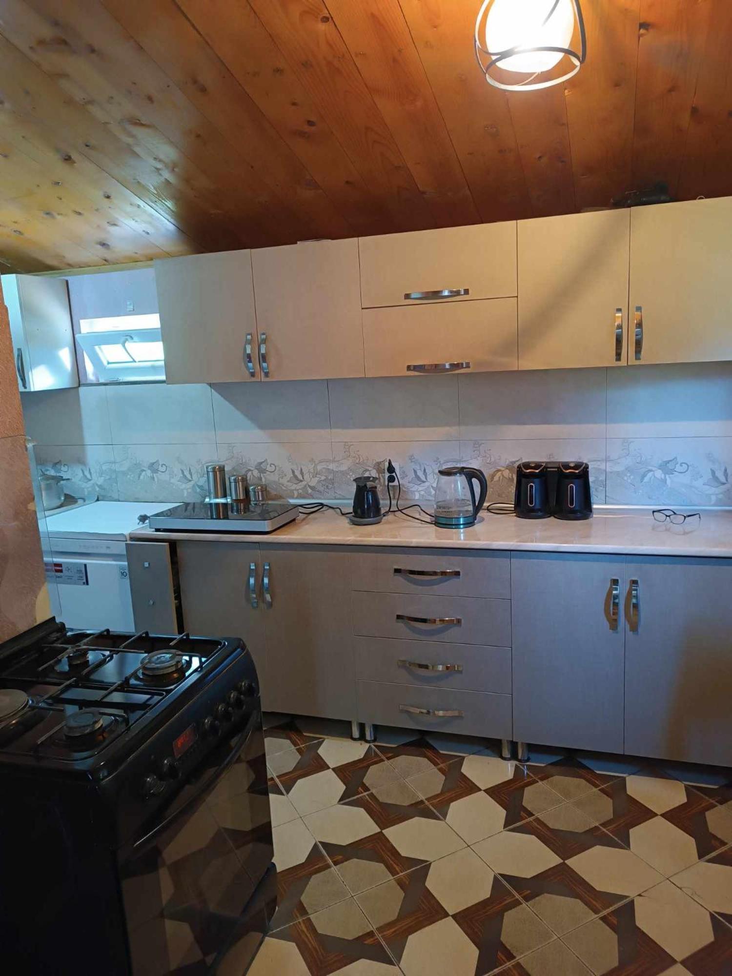Guest House In Zhabeshi Lali Luaran gambar