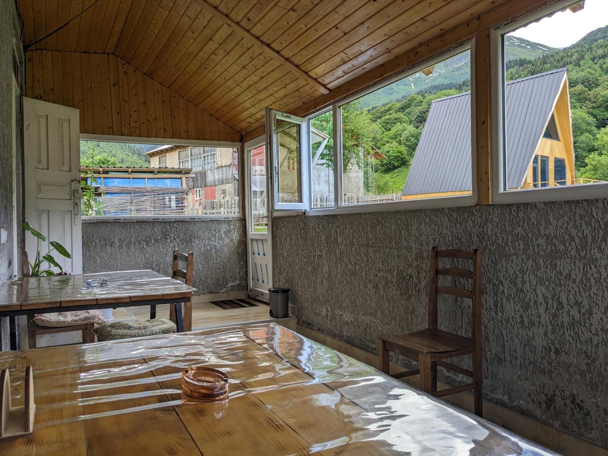 Guest House In Zhabeshi Lali Luaran gambar