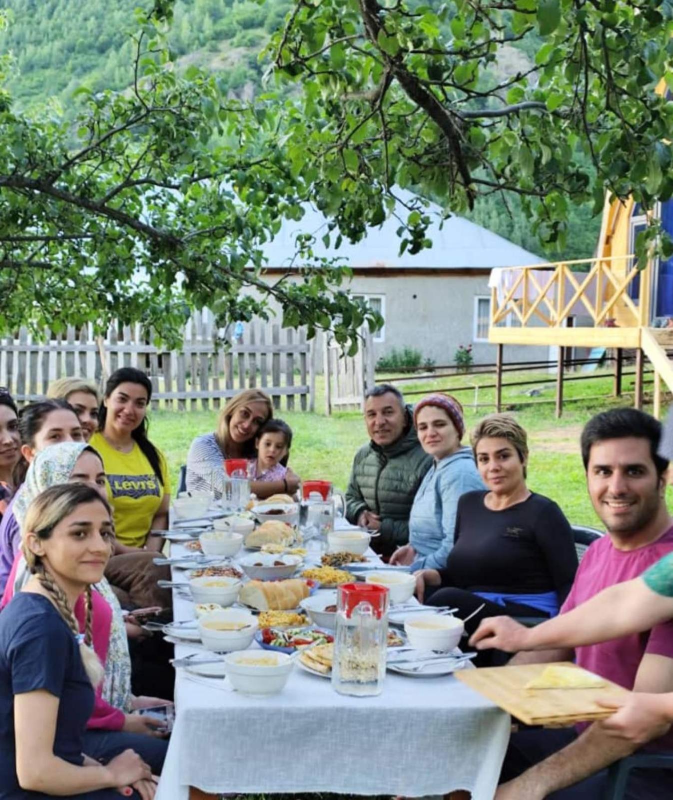 Guest House In Zhabeshi Lali Luaran gambar