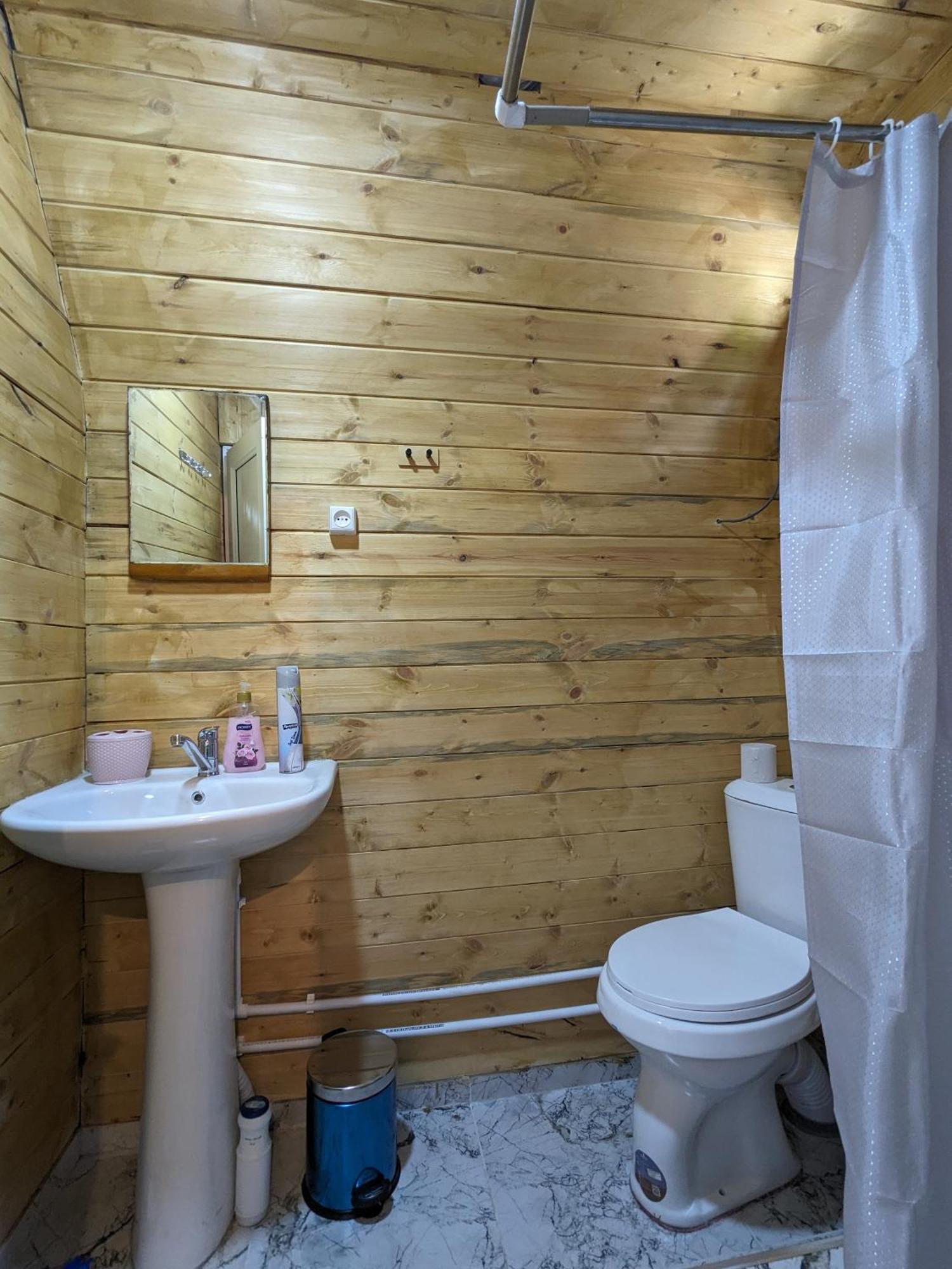 Guest House In Zhabeshi Lali Luaran gambar