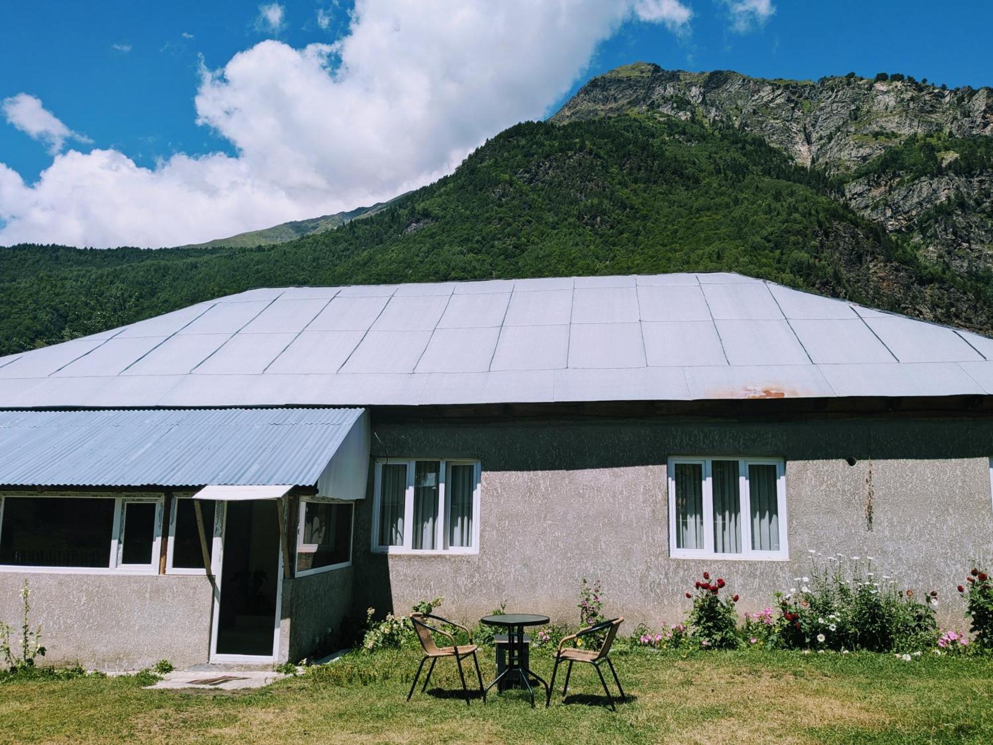 Guest House In Zhabeshi Lali Luaran gambar