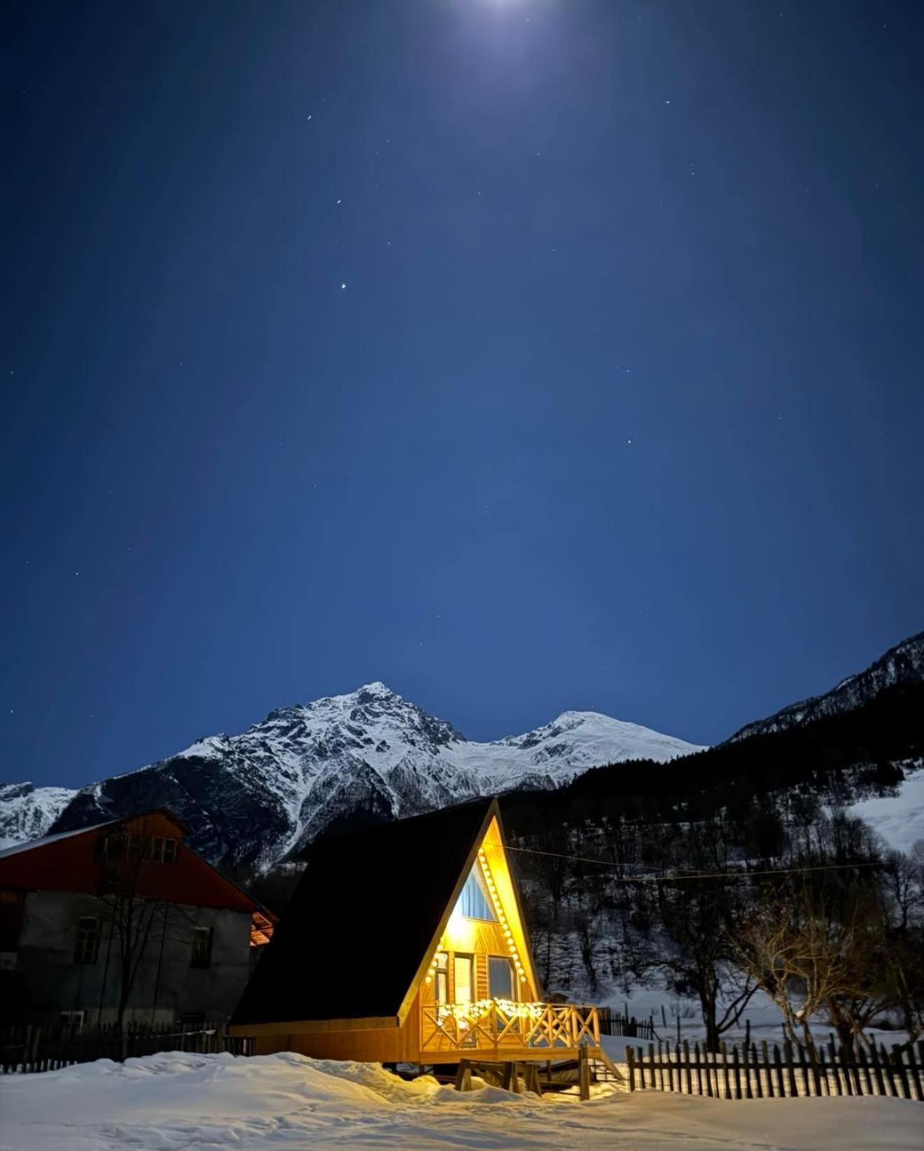 Guest House In Zhabeshi Lali Luaran gambar