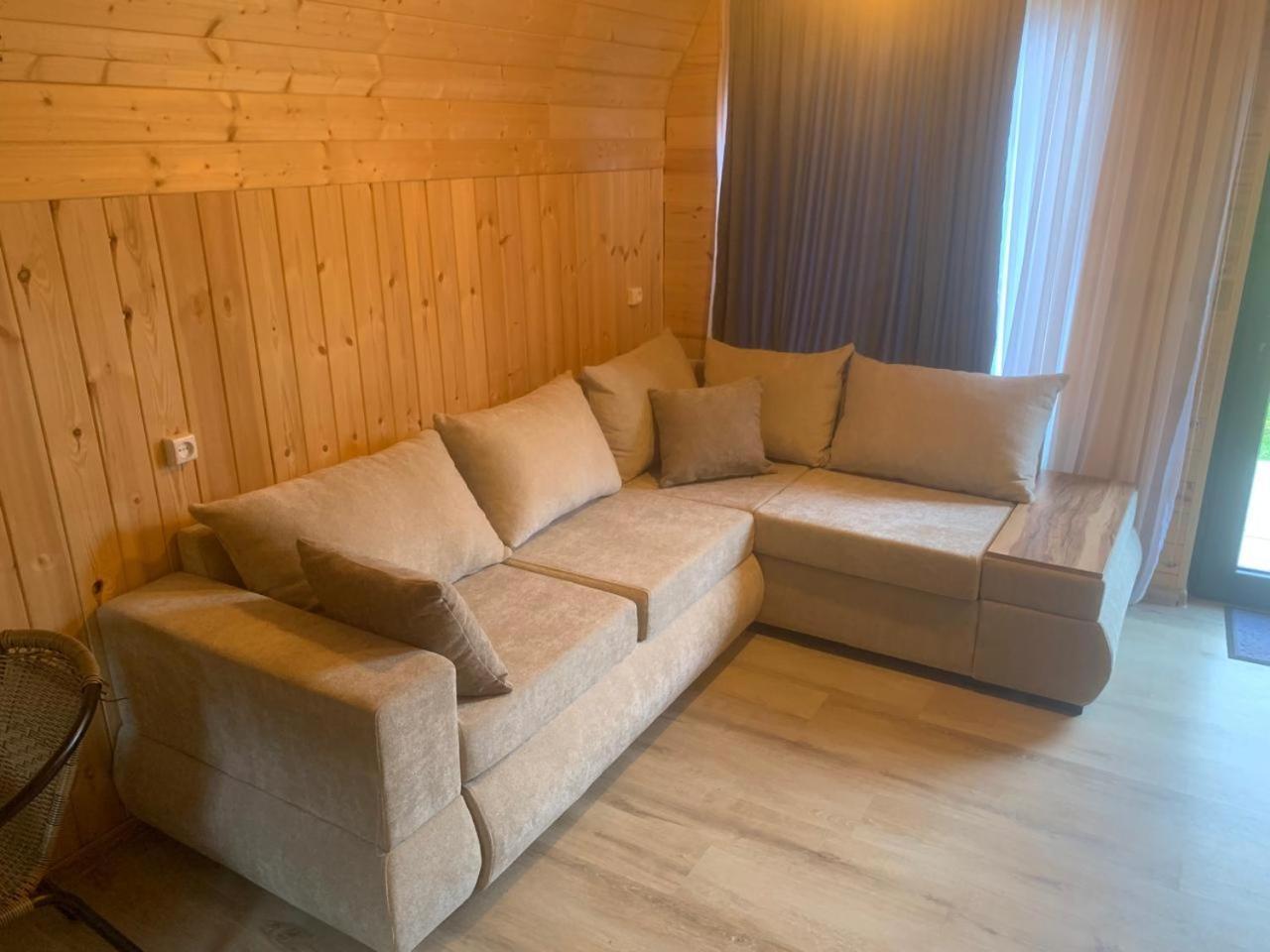 Guest House In Zhabeshi Lali Luaran gambar